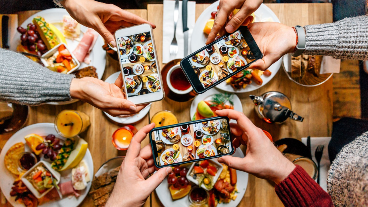 O poder do instagramável no food service: transformando cliques em clientes  - ANR | Associação Nacional de Restaurantes